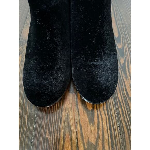 Bettye Sibyl 3 Womens 7M Black Ankle Boots Embroidered Velvet Block Heel - Picture 5 of 7